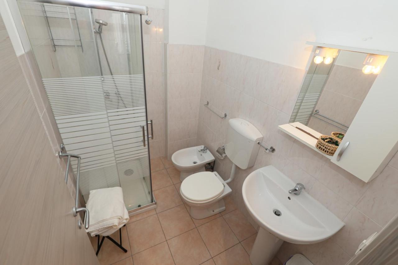 Affittacamere "San Martino Rooms" เจนัว ภายนอก รูปภาพ